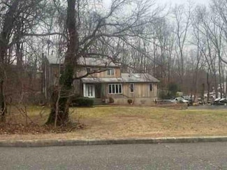 3 Jacobs Path, Melville, NY 11747