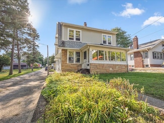 1111 20th St, Rockford, IL 61104