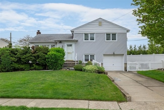4031 Daleview Ave, Seaford, NY 11783