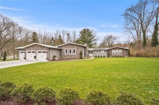 3976 Shaw Rd, Akron, OH 44333