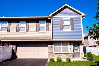 9917 5th Street Ln N, Lake Elmo, MN 55042