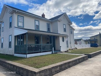 402 E 5th St, Berwick, PA 18603