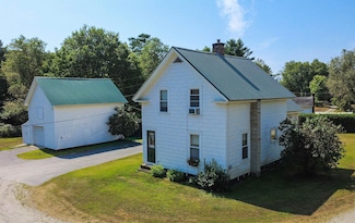 86 Payette Dr, Saint Johnsbury, VT 05819