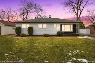 538 Hendrickson Blvd, Clawson, MI 48017