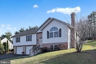 686 Wynonah Dr, Auburn, PA 17922