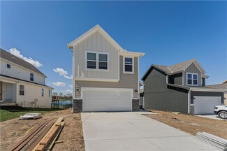 8749 SW Brickell Dr, Blue Springs, MO 64064