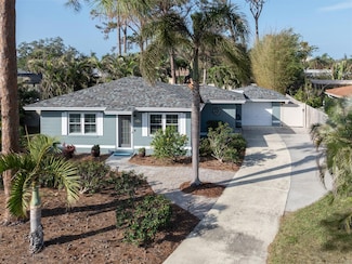 828 Nokomis Ave S, Venice, FL 34285