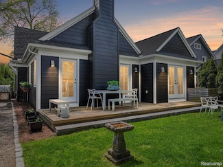 608 W Lincoln St, Birmingham, MI 48009