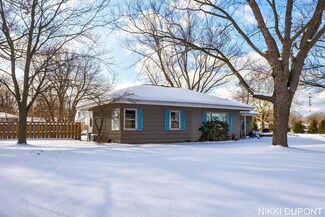 340 W 27th St, Holland, MI 49423