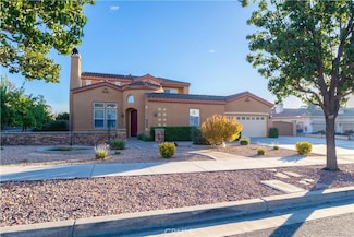 750 Charleston Dr, Claremont, CA 91711