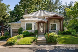 125 Church St, Black Mountain, NC 28711