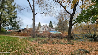 858 Wrighter Lake Rd, Thompson, PA 18465