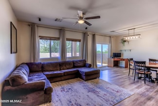 762 S Courts Redford Dr, Vail, AZ 85641