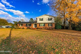 212 N Grant St, Beulaville, NC 28518