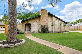 2735 Triway Ln, Houston, TX 77043