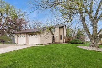 1307 Indiana Ave, Ames, IA 50014
