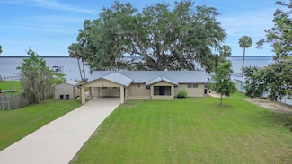 102 N Shore Ln, Crescent City, FL 32112