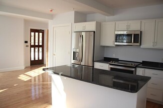 10 Deerfield Ave Unit 3, Shelburne Falls, MA 01370