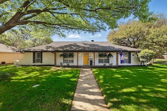 3741 Kelvin Ave, Fort Worth, TX 76133