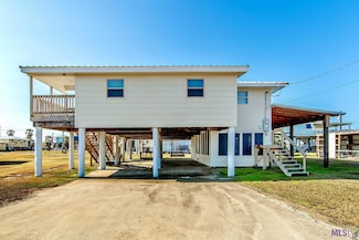 125 Elderberry Ln, Grand Isle, LA 70358