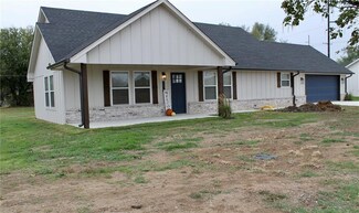 212 S 1st Ave, Stroud, OK 74079