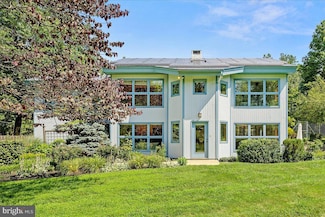 369 Grandview Rd, Skillman, NJ 08558