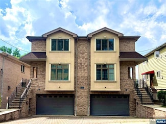 445 7th St Unit B, Palisades Park, NJ 07650