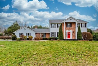 206 Bridle Path Rd, Chicopee, MA 01013