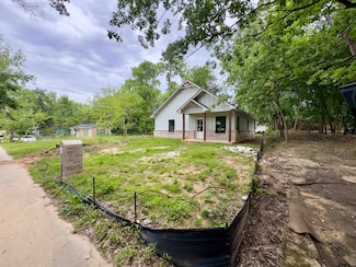 1212 N Albertson Ave, Tyler, TX 75702