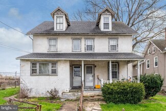 44 W Central Ave, Paoli, PA 19301
