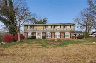 1147 Chatelet Dr, Saint Louis, MO 63135