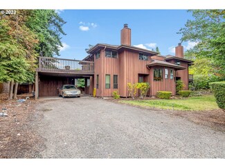 1593 Holly Ave, Eugene, OR 97408
