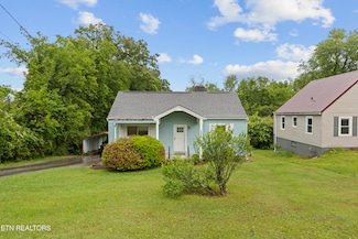 3010 Valley View Dr NE, Knoxville, TN 37917