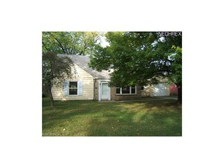 1730 E 236th St, Euclid, OH 44117