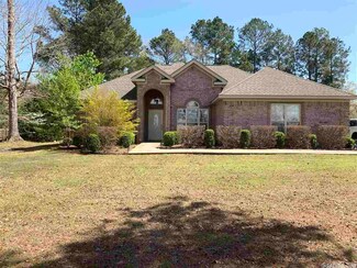 618 Huck Finn Blvd, Redfield, AR 72132
