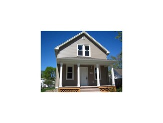 1106 J Ave NW, Cedar Rapids, IA 52405