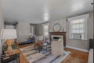 24 Ruxton St, Cranston, RI 02910
