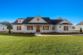 3025 Mary Powell Way, Hahira, GA