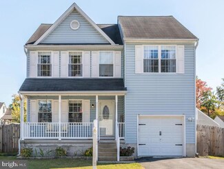 695 209th St, Pasadena, MD 21122