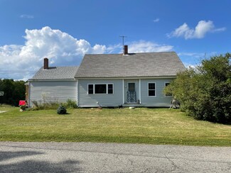 123 Loop Rd, Searsport, ME 04974