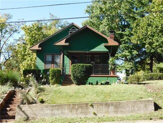 1118 N Spring St, Independence, MO 64050