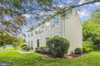 922 Pheasant Run Dr, Gaithersburg, MD 20878