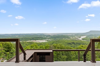 1206 Lower Brow Rd, Signal Mountain, TN 37377
