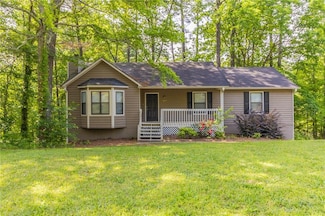 1045 Summer Hill Ct NW, Acworth, GA 30102