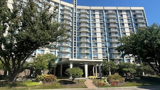 20 N Tower Rd Unit 12E, Oak Brook, IL 60523