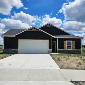 130 S Gatewood St, Valley Center, KS 67147