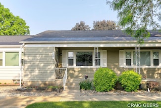 1061 Village Ln Unit 235, Jenison, MI 49428