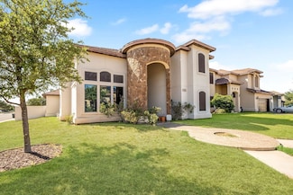 102 Foxtail Dr, Laredo, TX 78045