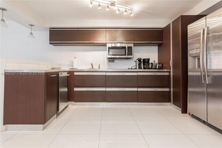 2301 Collins Ave Unit 1023, Miami Beach, FL 33139