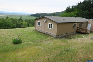 36298 Blueberry Dr, Lebanon, OR 97355